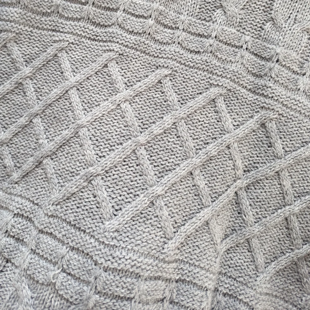 Cable Knit Sweater - Picture 4 of 4